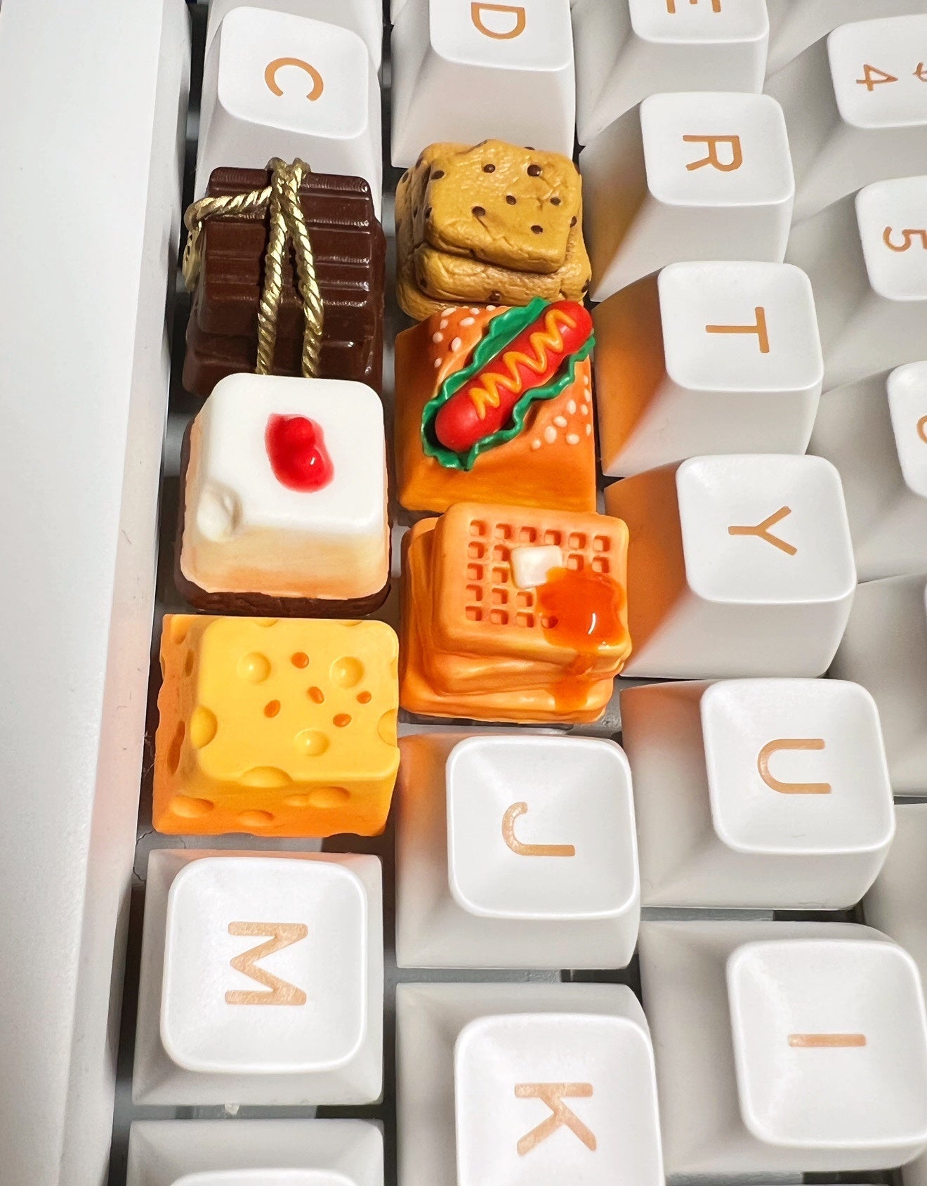 Food - Inspired Keycaps: Enhance Your Keyboard with Desserts & Snacks